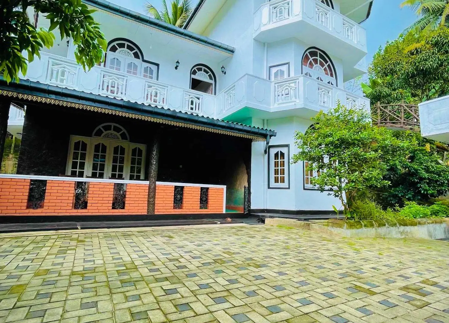 Elegant Stays Bungalow Kandy
